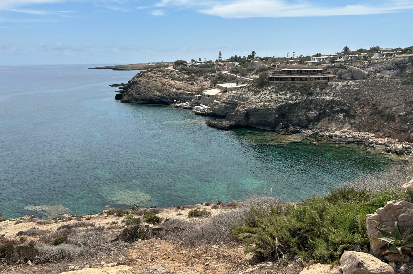 2. Cala Greca: Uno straordinario rifugio di tranquillità